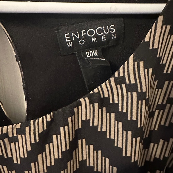 Striped Encompass Size 20 Knee Length Longer Back Dress Size 20 - Picture 5 of 5